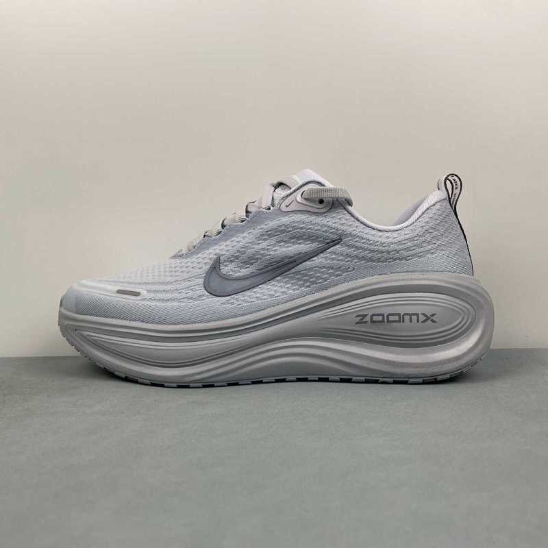 R Nike Zoom Vomero PLUS HV8150-004 35-46